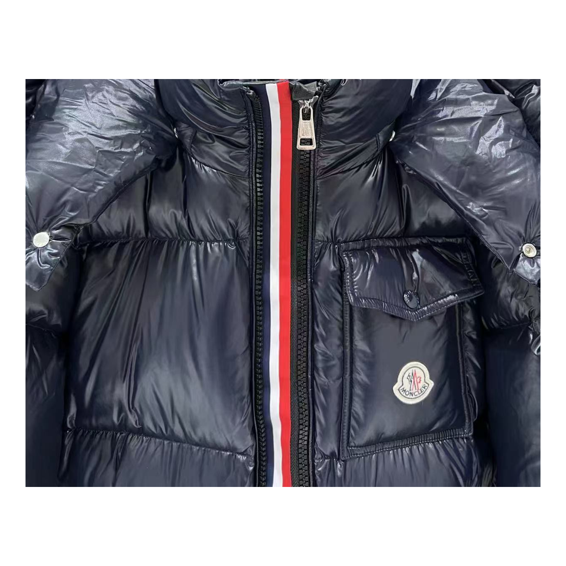 Moncler Montbeliard Hooded Puffer Jacket | Navy